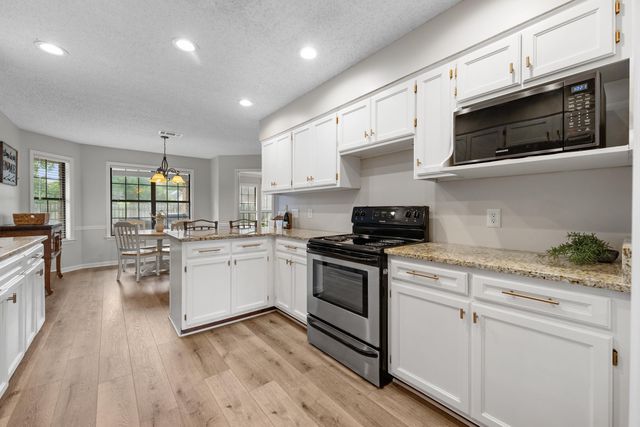 7471 OLIVIA HILL DR, Bartlett, TN 38133