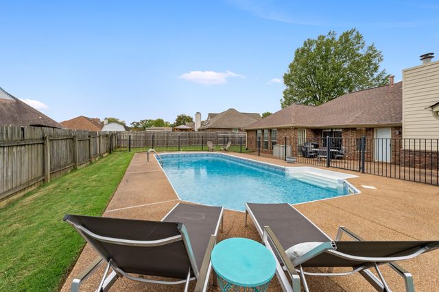 7471 OLIVIA HILL DR, Bartlett, TN 38133