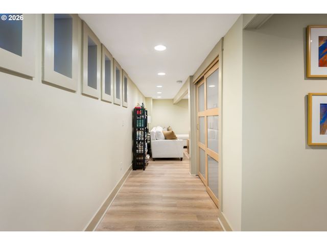 2624 Se CLINTON St, Portland, OR 97202