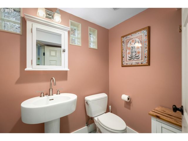 2624 Se CLINTON St, Portland, OR 97202