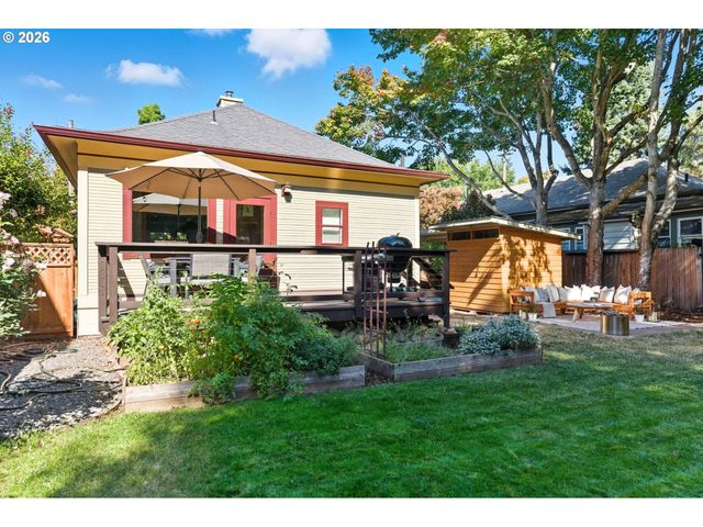 2624 Se CLINTON St, Portland, OR 97202