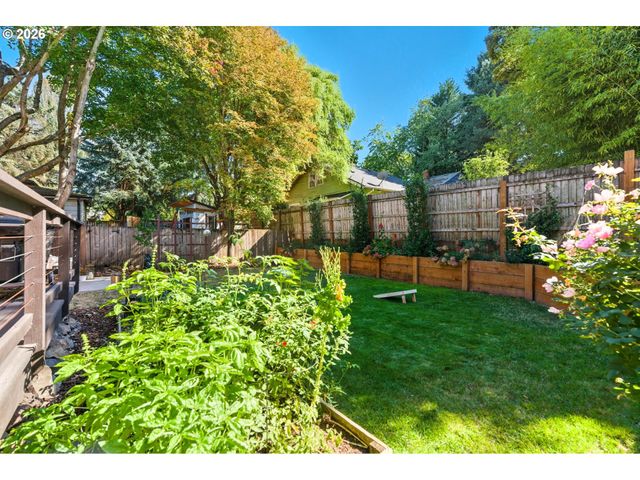 2624 Se CLINTON St, Portland, OR 97202