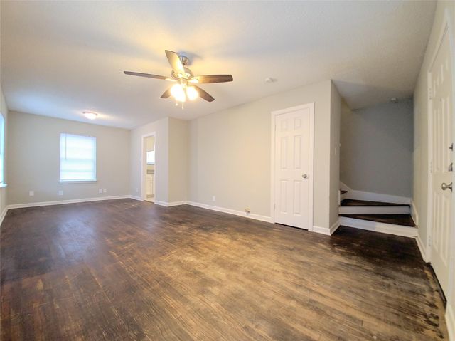 505 13th Street N, Texas City, TX 77590