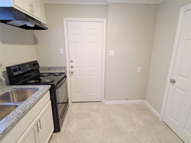 505 13th Street N, Texas City, TX 77590