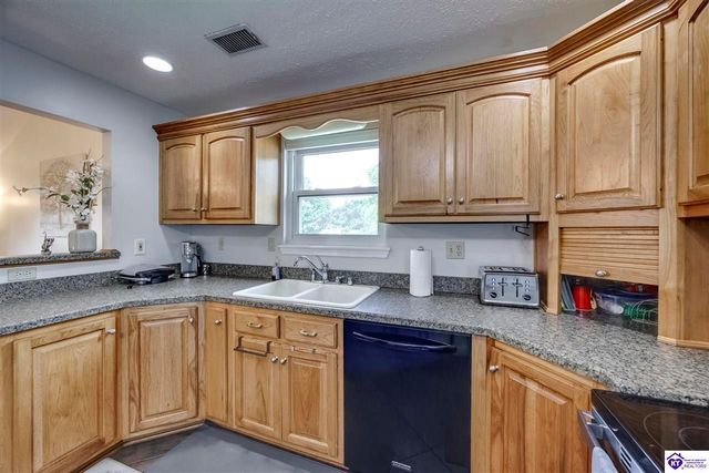 10408 Vantage Road, Jeffersontown, KY 40299