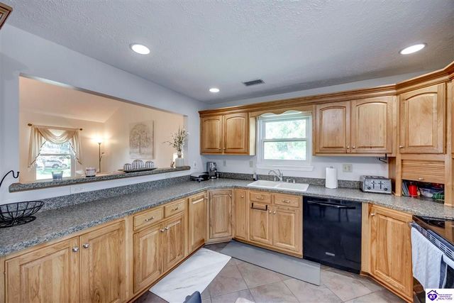 10408 Vantage Road, Jeffersontown, KY 40299