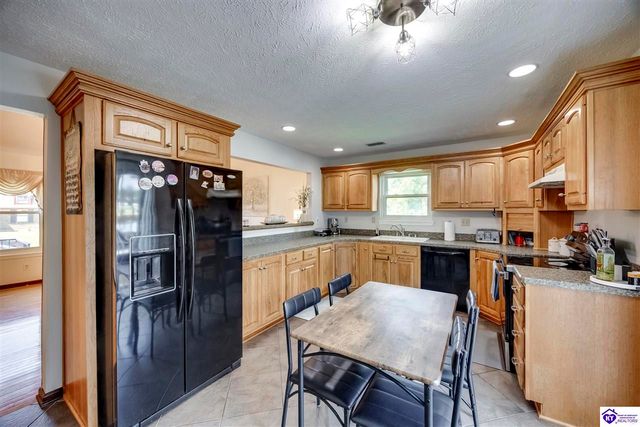 10408 Vantage Road, Jeffersontown, KY 40299