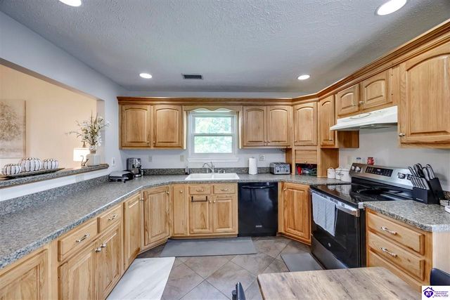 10408 Vantage Road, Jeffersontown, KY 40299