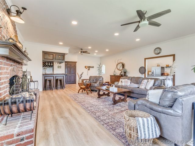 397960 W 4000 Road, Skiatook, OK 74070