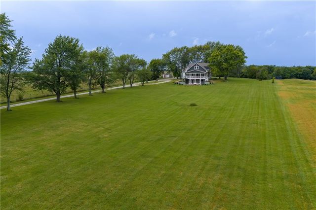 27500 Lookout Road, Paola, KS 66071