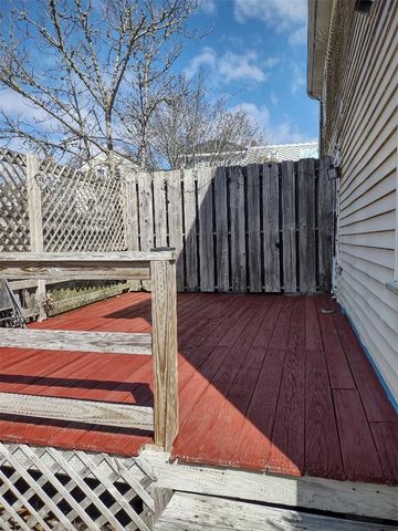 27 WEAVER Avenue A, Newport, RI 02840