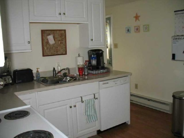 27 WEAVER Avenue A, Newport, RI 02840
