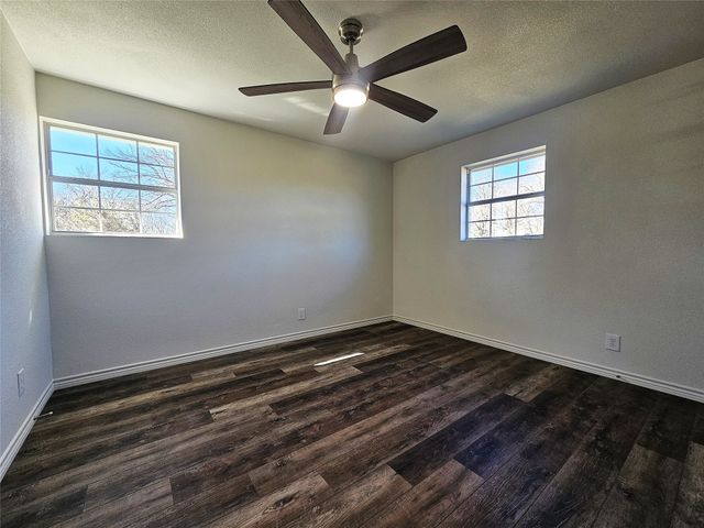 910 Willow Pond Road, Groesbeck, TX 76642