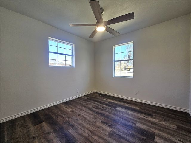 910 Willow Pond Road, Groesbeck, TX 76642