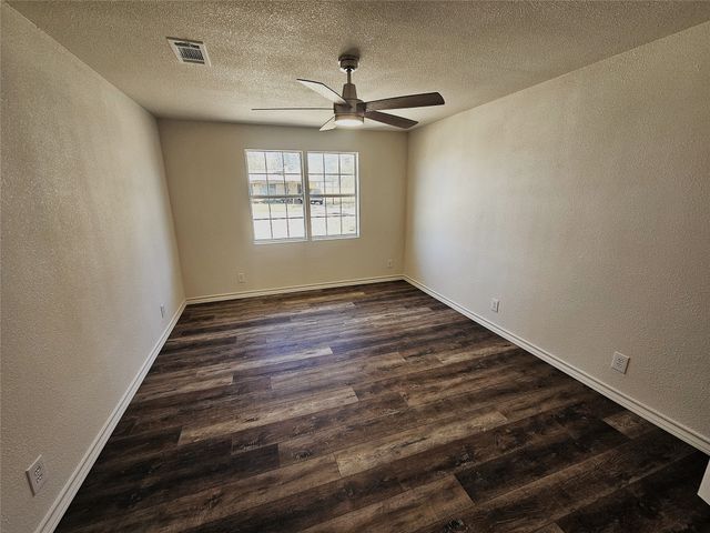 910 Willow Pond Road, Groesbeck, TX 76642