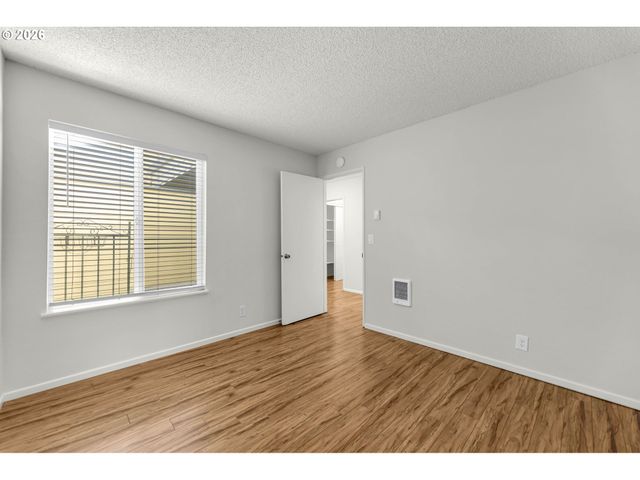 4421 Ne PLAINS Way 67, Vancouver, WA 98662