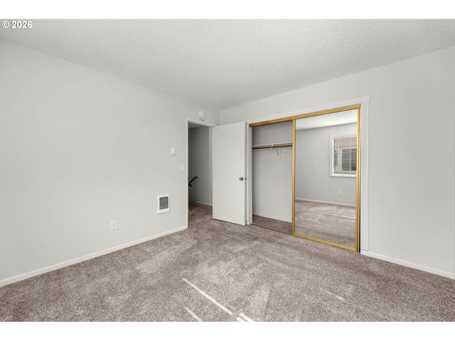 4421 Ne PLAINS Way 67, Vancouver, WA 98662
