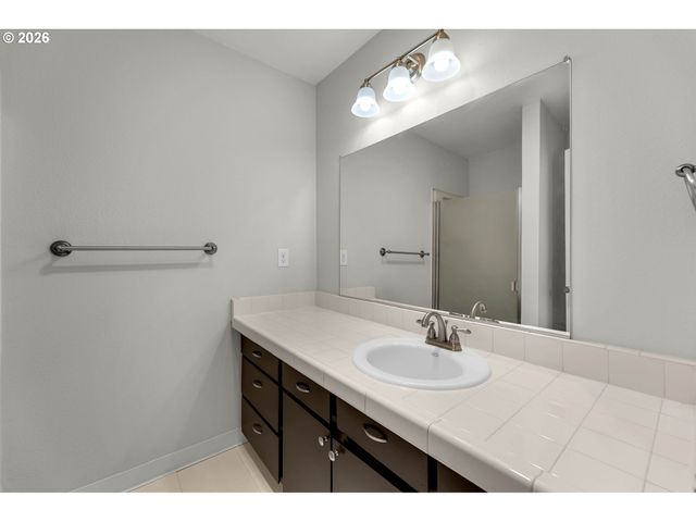 4421 Ne PLAINS Way 67, Vancouver, WA 98662