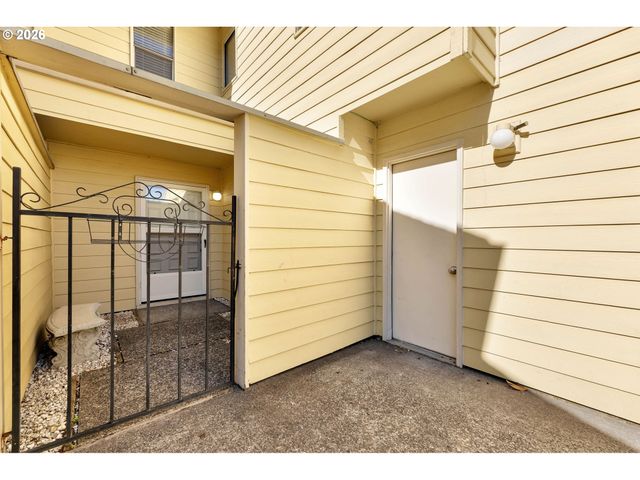 4421 Ne PLAINS Way 67, Vancouver, WA 98662