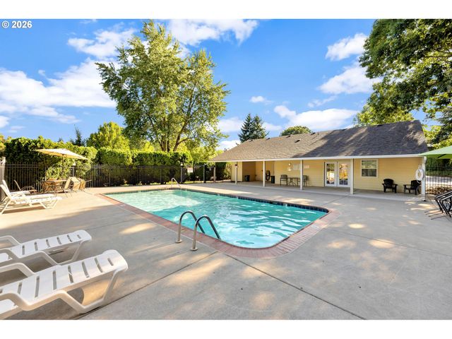 4421 Ne PLAINS Way 67, Vancouver, WA 98662