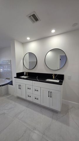 5713 NW 16th Street 19, Lauderhill, FL 33313