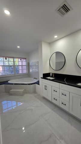 5713 NW 16th Street 19, Lauderhill, FL 33313