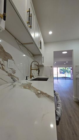 5713 NW 16th Street 19, Lauderhill, FL 33313