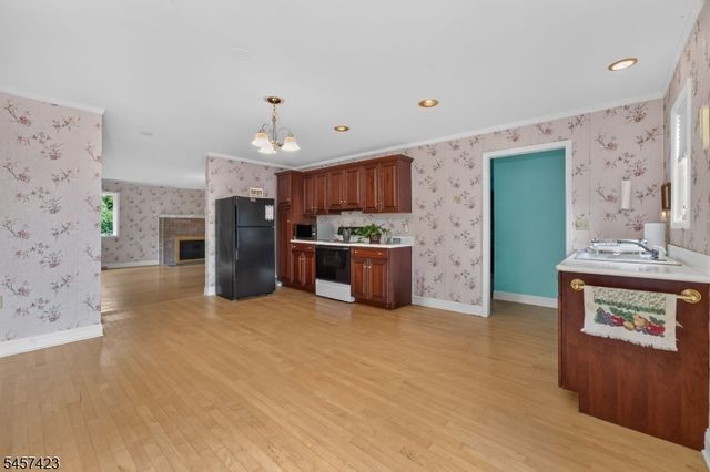 9 Woods Edge Ct, White Twp., NJ 07823