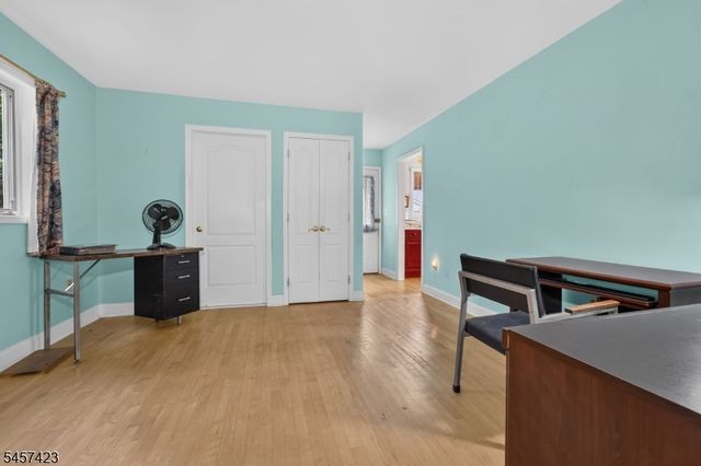 9 Woods Edge Ct, White Twp., NJ 07823