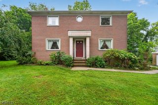 9 Woods Edge Ct, White Twp., NJ 07823