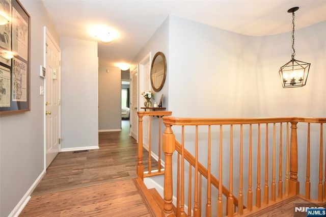 206 Cambridge Drive, Ramsey, NJ 07446