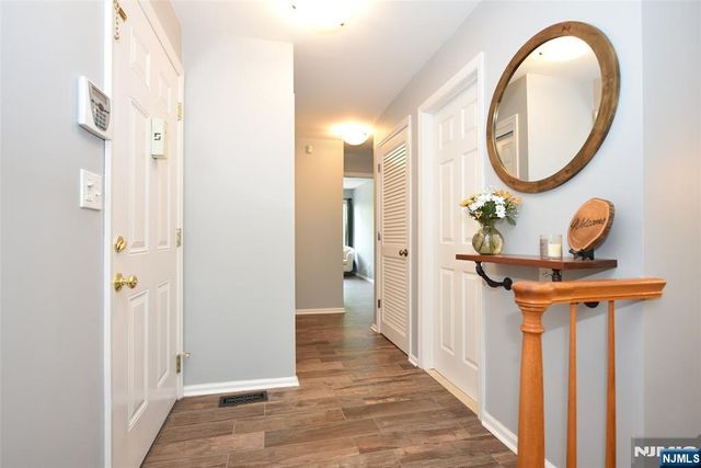 206 Cambridge Drive, Ramsey, NJ 07446