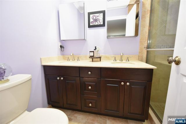 206 Cambridge Drive, Ramsey, NJ 07446