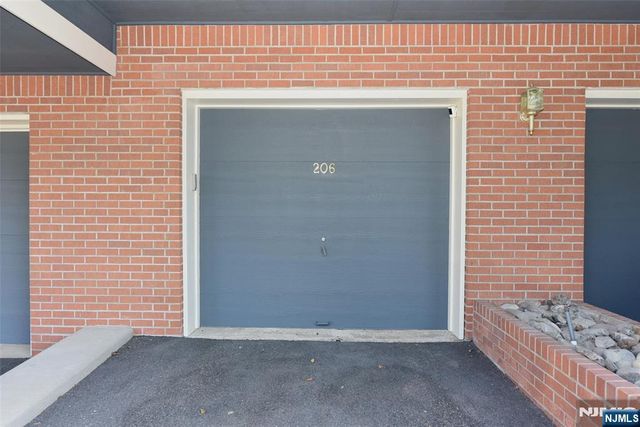 206 Cambridge Drive, Ramsey, NJ 07446