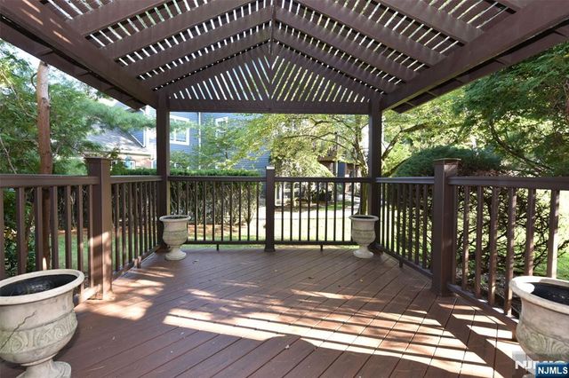 206 Cambridge Drive, Ramsey, NJ 07446