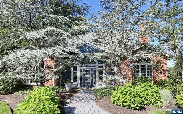 206 Cambridge Drive, Ramsey, NJ 07446