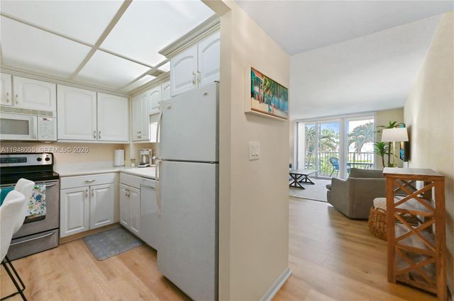 3540 S Ocean Blvd 212, South Palm Beach, FL 33480