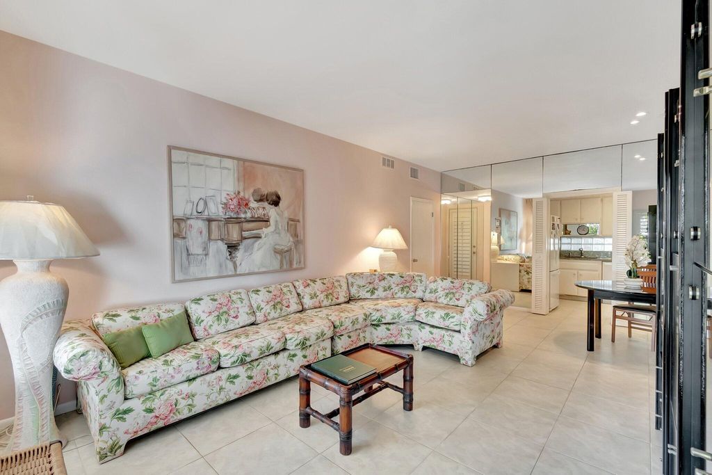 Image 13 of property listing at 2711 S Ocean 0020 Boulevard 2, Highland Beach, FL 33487