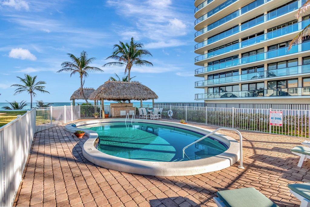 Image 31 of property listing at 2711 S Ocean 0020 Boulevard 2, Highland Beach, FL 33487