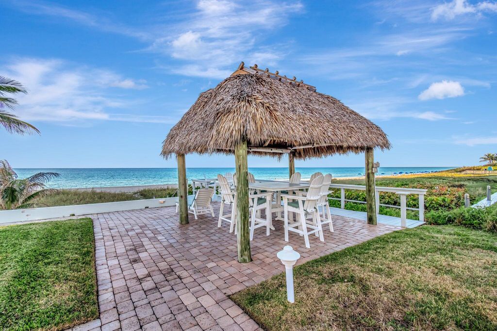 Image 35 of property listing at 2711 S Ocean 0020 Boulevard 2, Highland Beach, FL 33487