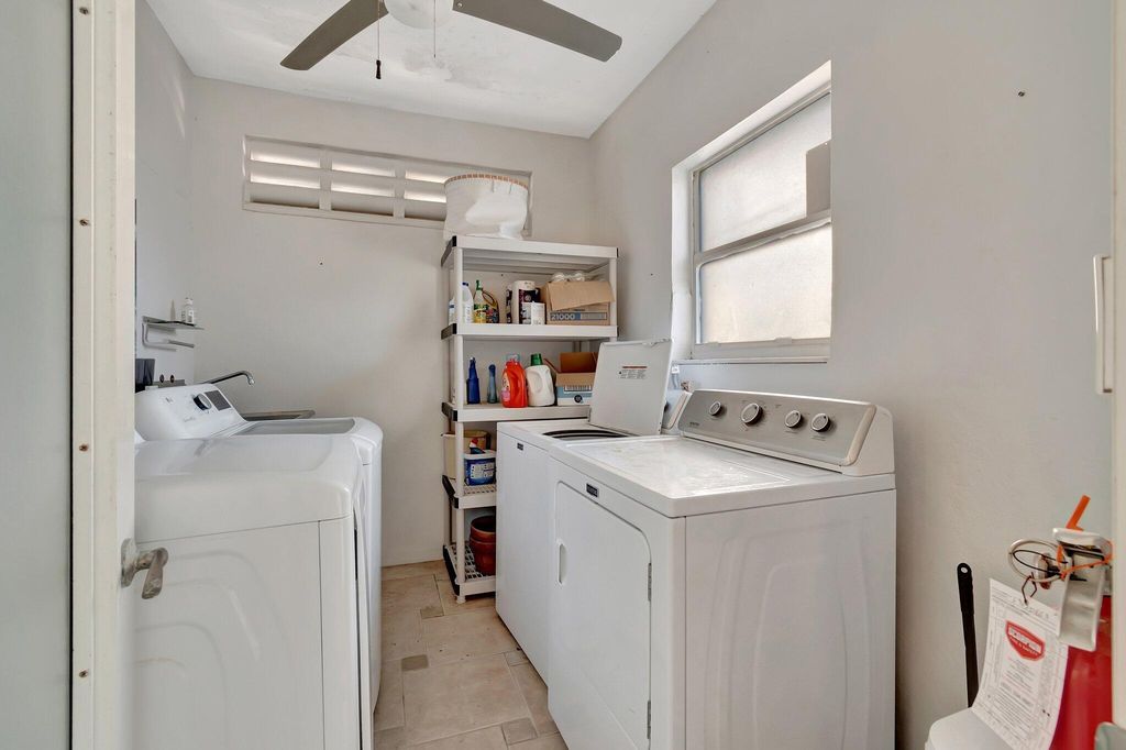 Image 36 of property listing at 2711 S Ocean 0020 Boulevard 2, Highland Beach, FL 33487