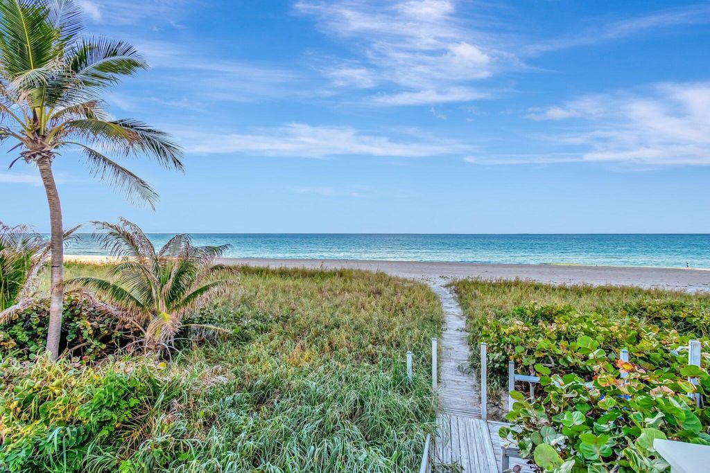 Image 44 of property listing at 2711 S Ocean 0020 Boulevard 2, Highland Beach, FL 33487