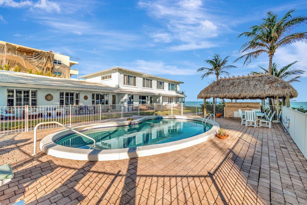 Image 6 of property listing at 2711 S Ocean 0020 Boulevard 2, Highland Beach, FL 33487