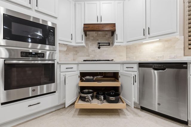 9825 Arrowbrook Lane, Brookshire, TX 77423