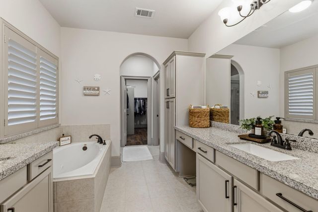9825 Arrowbrook Lane, Brookshire, TX 77423