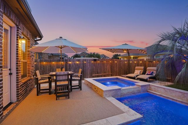 9825 Arrowbrook Lane, Brookshire, TX 77423
