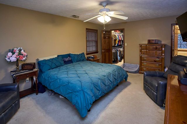 202 Pleasant View Drive, Hurricane, WV 25526