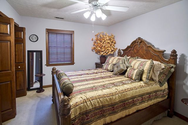 202 Pleasant View Drive, Hurricane, WV 25526