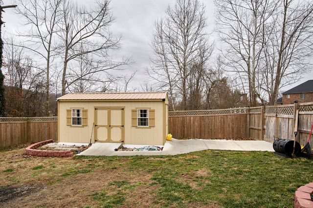 202 Pleasant View Drive, Hurricane, WV 25526