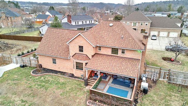 202 Pleasant View Drive, Hurricane, WV 25526